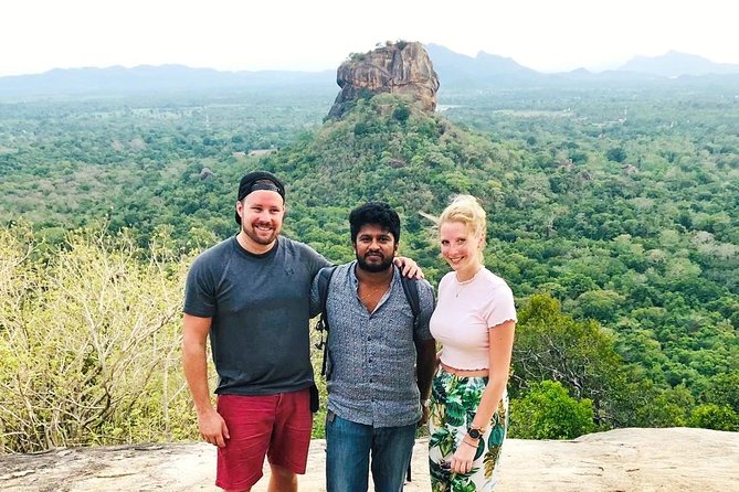 Private Car & Driver for 07 Days Tour In Sri Lanka - Day Three: Kandy Temples, Gardens, and Evening Dance