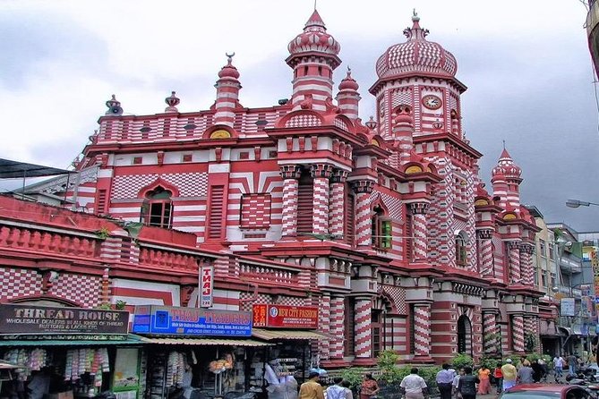 Private City tour in Colombo By tuk tuks or Cars - Colombo Fort, Pettah, and the city’s commercial pulse