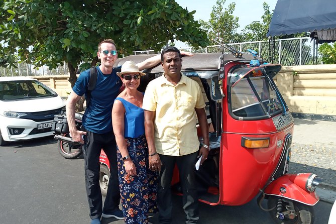 Private City tour in Colombo By tuk tuks or Cars - The precious-stone museum: useful context, possible sales pressure
