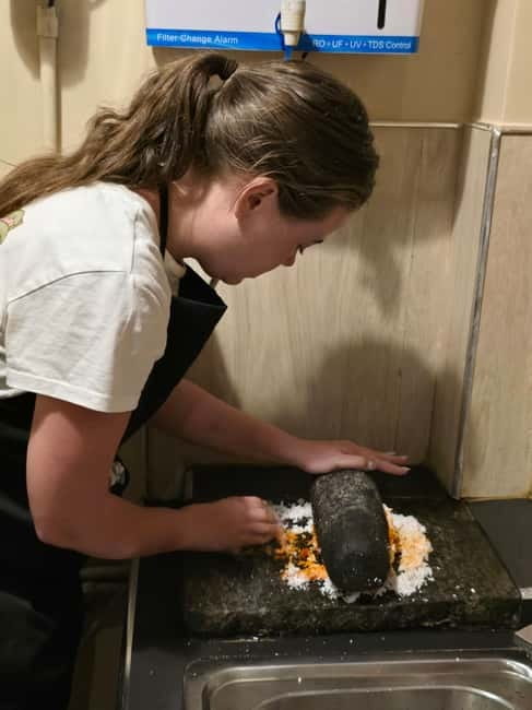 Private cooking class - Personalized classic menu - Three hours, often split into two cooking rounds