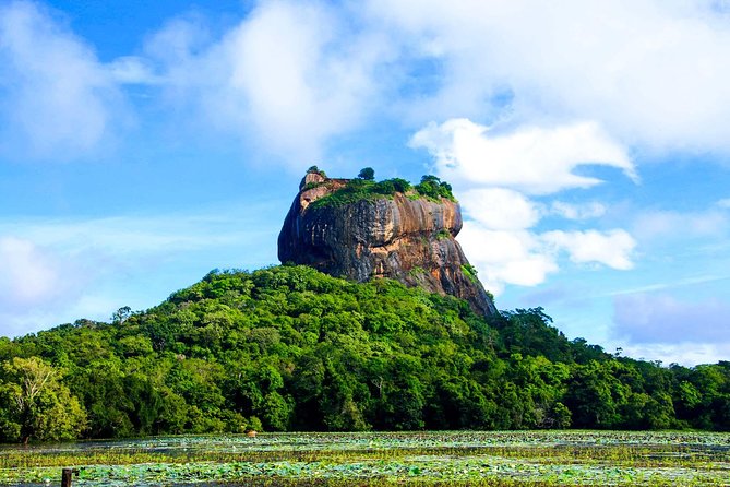 Private Day Tour from Colombo to Sigiriya, Dambulla & Pidurangala - Sigiriya gives you the iconic fortress experience