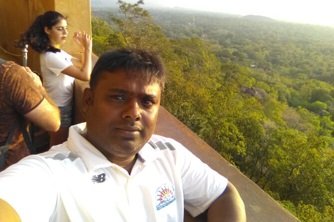Private Day trip Kandy & pinnawala with your selected attractions - Geragama Tea Factory: a compact lesson in Ceylon tea