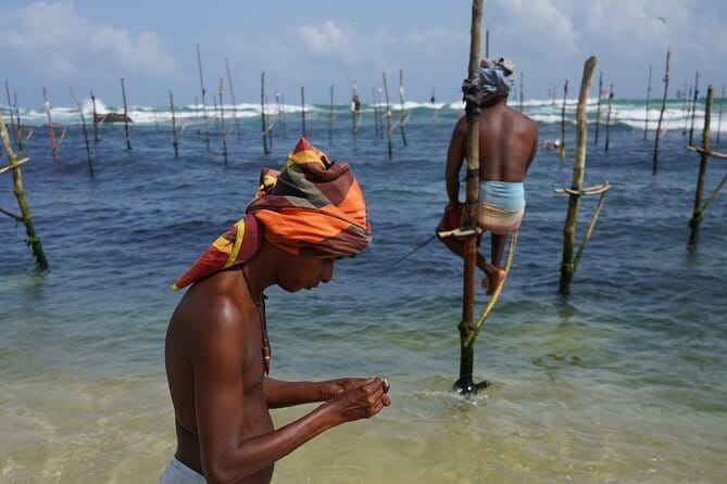 Private Galle Day Tour with River Safari, Stilt fishing & Turtles - Starting with turtles at Galbokka