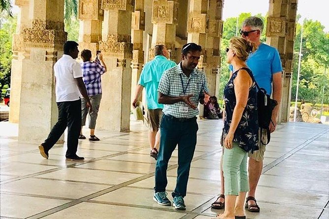 Private Half-Day Colombo City Tour - Jami Ul-Alfar Mosque and Colombo’s layered faiths