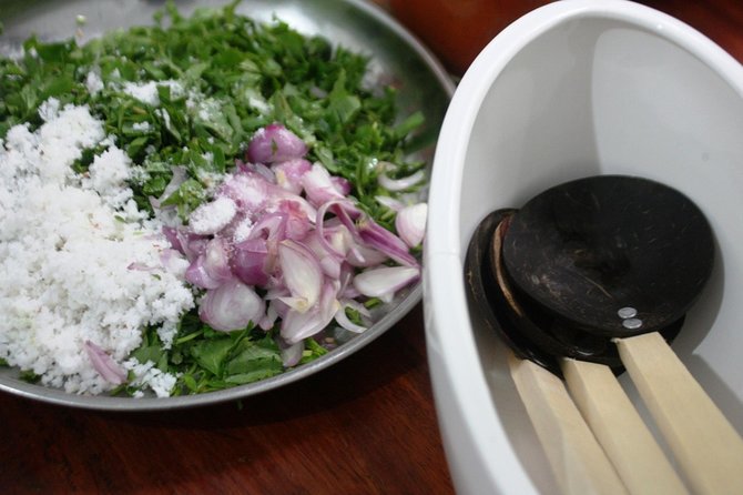 Private Market Visit and Cooking Class with Private Transfers from Kandy Hotels - Cooking curries, vegetables, and other Sri Lankan staples