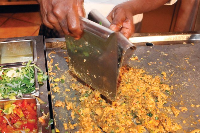 Private Night Tour in Colombo with Street Food Tasting - Why a private night tour works well in Colombo