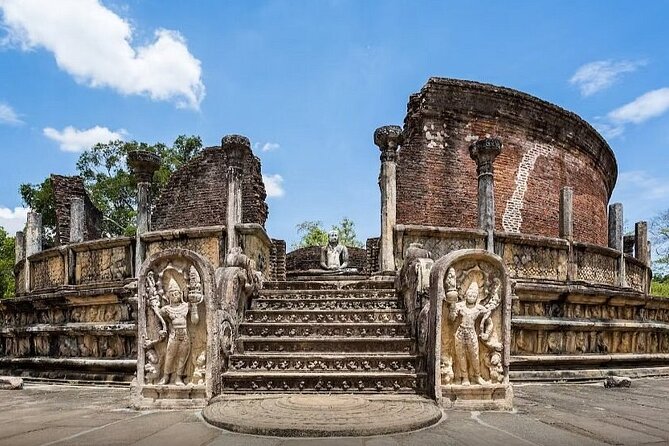 Private Polonnaruwa Ruins & Minneriya Safari Tour from Sigiriya - Beginning at the Polonnaruwa Archaeological Museum