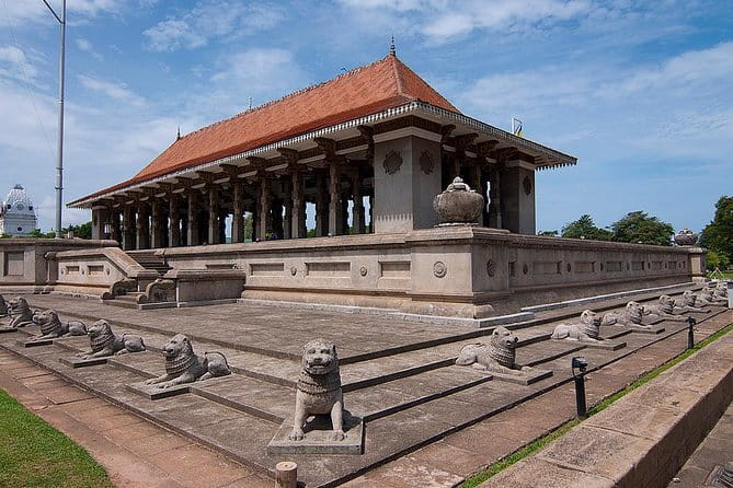 Private Tour of Colombo with Ajeet De Soyza - Why this private Colombo route works