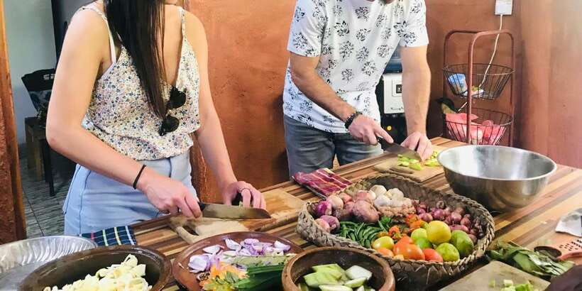 Private Traditional Sri Lankan Cooking Class in Kandy - Hotel pickup begins the experience