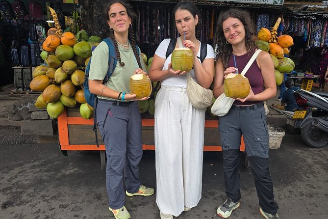 Ride and Explore Colombo and Food By Tuk Tuk Tour All Inclusive - Independence Memorial Hall and Cinnamon Gardens