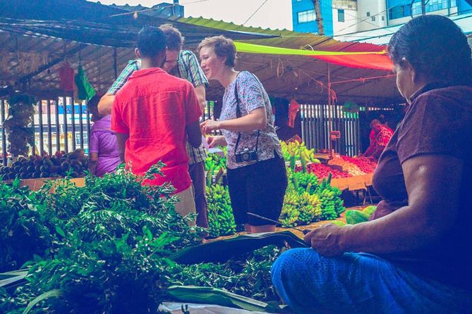 Rustic taste & Cultural tales Food Tour Colombo - Cinnamon Gardens and the City’s More Polished Side