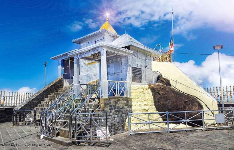 Sacred Sunrise Adventure: Adam’s Peak Day Tour - The overnight drive through Sri Lanka