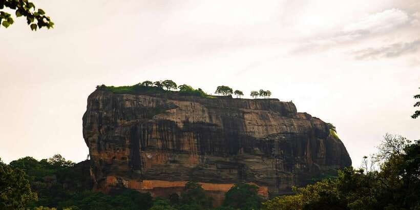 Sigiriya & Dambulla: Private Day Tour From Trincomalee - Lunch and the optional shopping stops