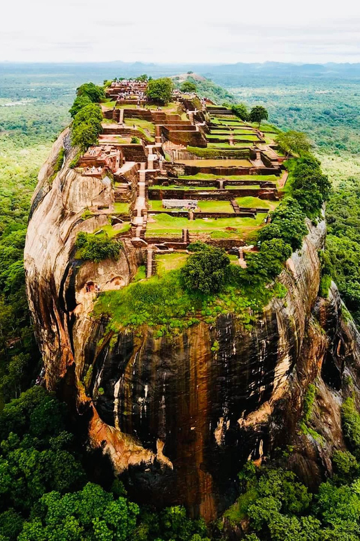 Sigiriya & Dambulla: Private Day Tour From Trincomalee - Dambulla Cave Temple and the Golden Buddha