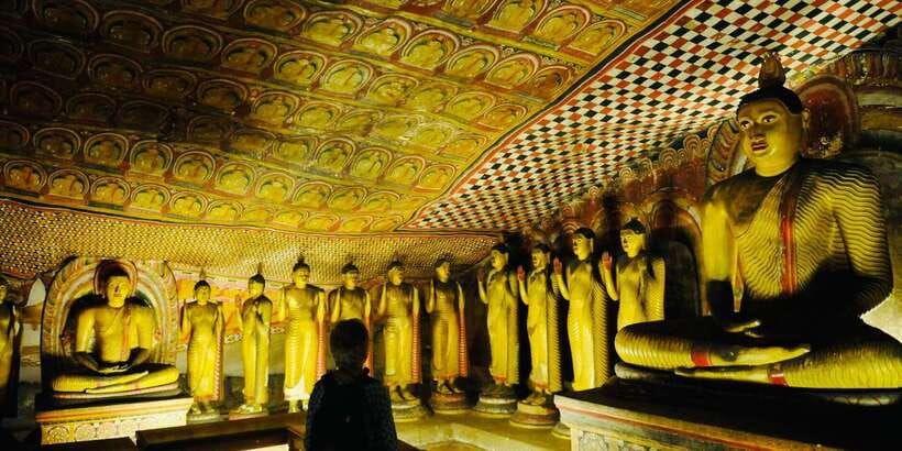 Sigiriya & Dambulla: Private Day Tour From Trincomalee - Arriving at Sigiriya Rock Fortress