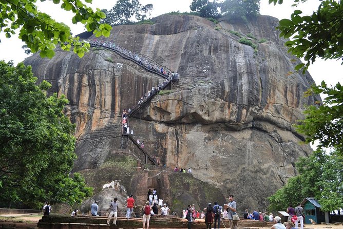 Sigiriya & Dambulla Private Day Trip with Entry Fees & Lunch - Practical advice for making the day work