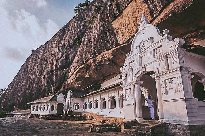 Sigiriya, Polonnaruwa & Dambulla "Trilogy" Day Tour from Colombo - Dambulla Cave Temple, one intense final hour