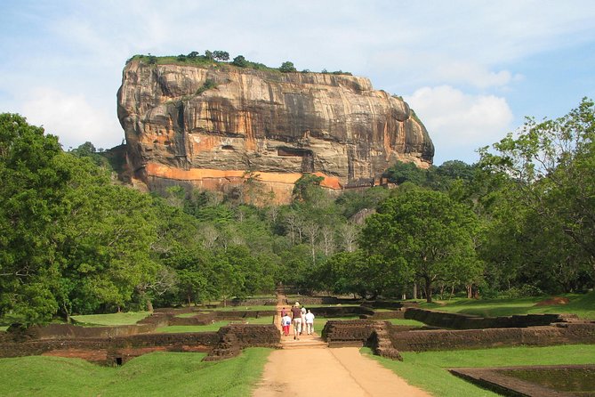Sigiriya Rock and Dambulla Cave Temples from Negombo (All inclusive day tour) - Key points at a glance