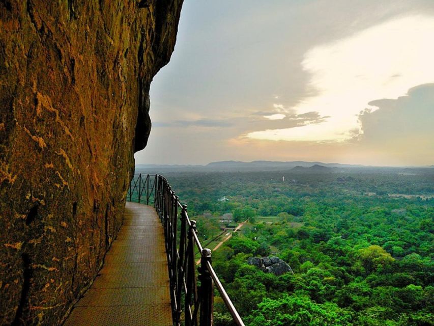 Sri Lanka Bentota: Day Trip to Sigiriya and Dambulla Temple - Who will enjoy this demanding day?