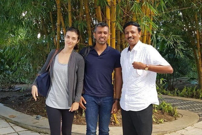 Sri Lanka Car and Driver Hire - Private Driver and Chauffeur - Who will get the best value