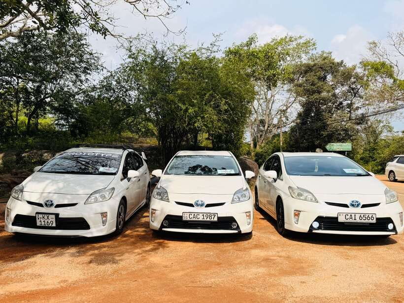 Sri Lanka Car Rental with Driver - 3 Days Minimum, 180km/Day - Safety, Comfort, and Communication on the Road