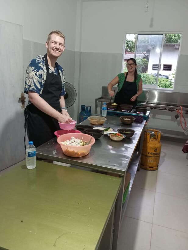 Sri Lanka: Cooking Class - Learning the role of rice and coconut