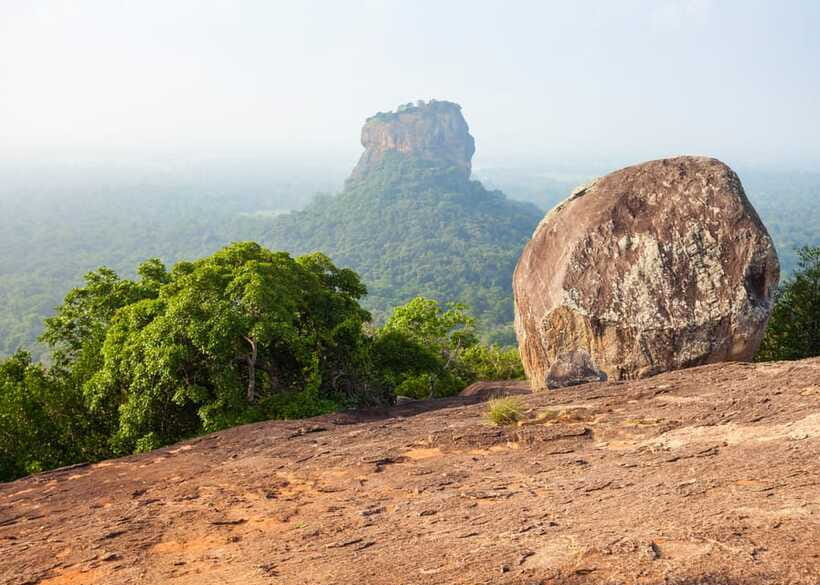 Sri Lanka Cultural Triangle Private 2-Day Tour+Wildlife Tour - Peradeniya Botanical Garden and the spice stop in Matale