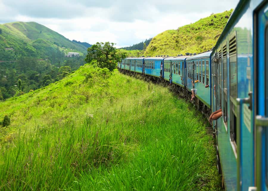 Sri Lanka Private 2-day Tour:Train Trip, Kandy, Nuwara Eliya - Nuwara Eliya, tea factories, and Gregory Lake