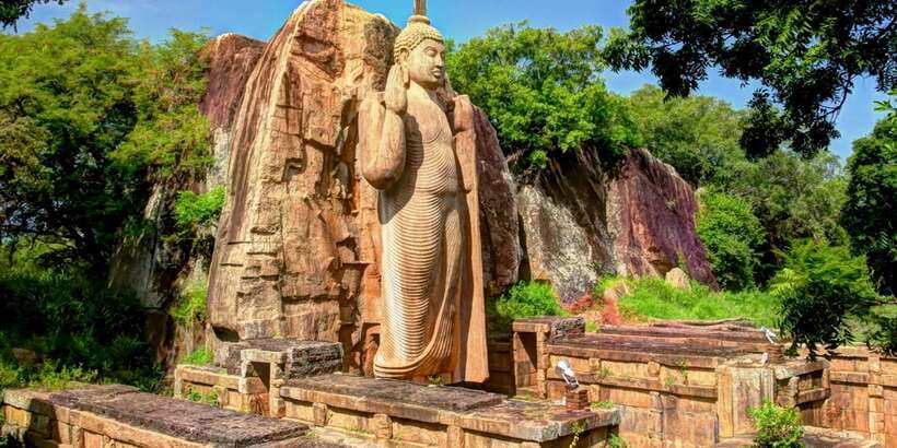 Sri Lanka Private 3-Day Cultural Tour, 5 UNESCO Sites - Day two: climbing Sigiriya and exploring Polonnaruwa
