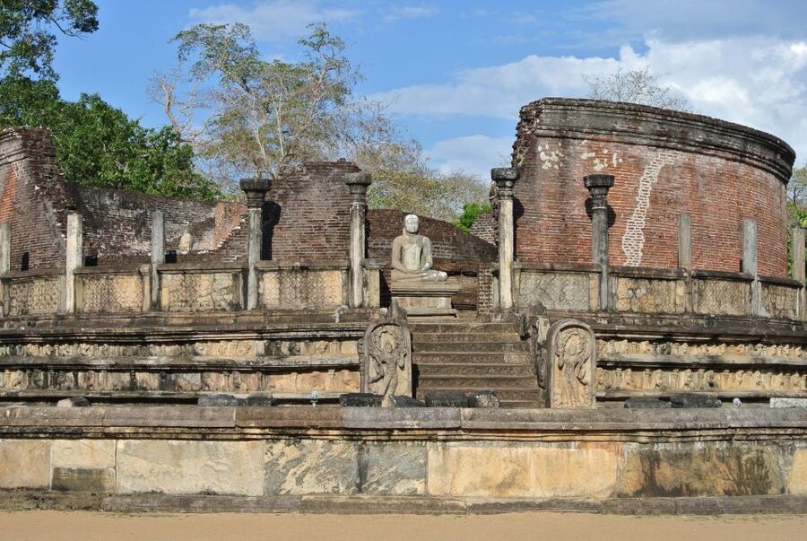 Sri Lanka Private 3-Day Cultural Tour, 5 UNESCO Sites - The guide and vehicle make the difference