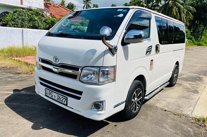 Sri Lanka Private Transportation - Drivers, Communication, And Road Safety
