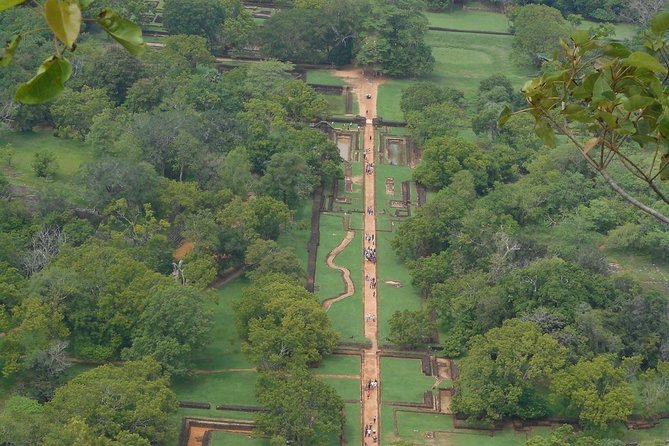 Sri Lanka Tour in 8 Days - Day five: the famous train to Ella