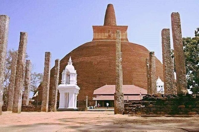 Sri Lanka tour itinerary . 6N/7D with driver, vehicle and H/B accommodations - A fast-moving route with a private car
