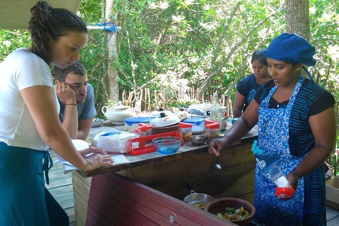 Srilankan Cooking class by FFL kandy - The Kandy sights included in the route
