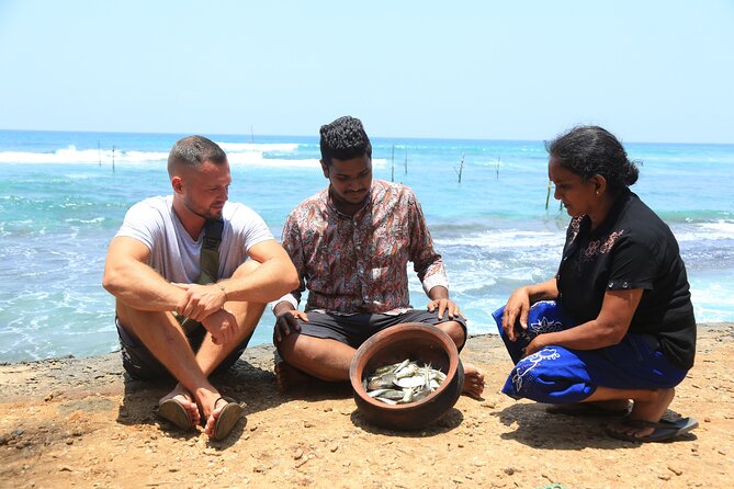 Stilt-Fishing Experience in Ahangama - Learning the Fishing Method from Four Local Fishermen
