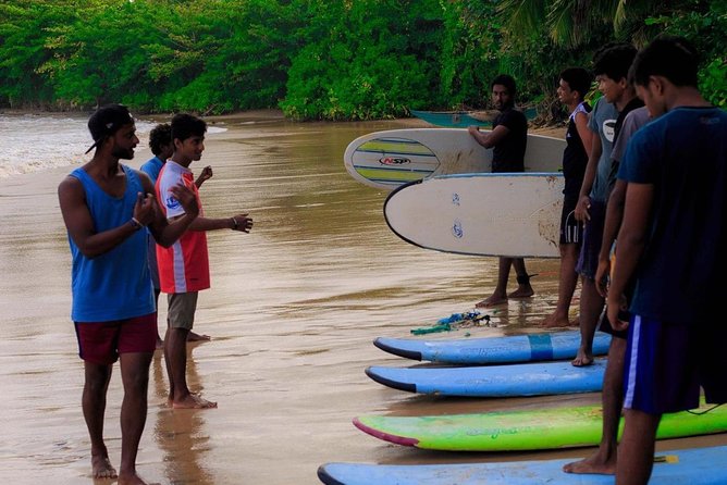 Surfing Lessons at Unawatuna - Timing your surf around a day in Galle