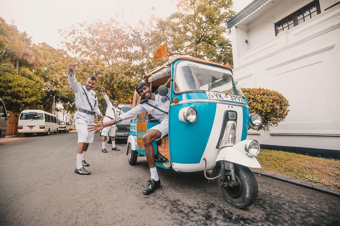 "THE ORIGINALS" Tuk Tuk Safari Colombo, the first and the best. - Port Pickup and the One-Day Colombo Problem