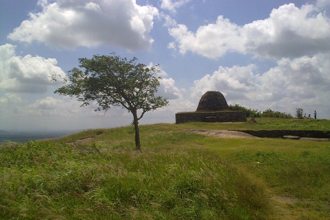 Three Ancient Kingdoms Tour | from Colombo - The Second Yapahuwa Listing Explained