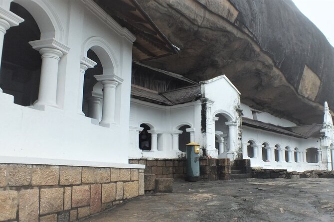 Throughout the Pearl Island in 14 Days - Gardens, tea, and cool Nuwara Eliya