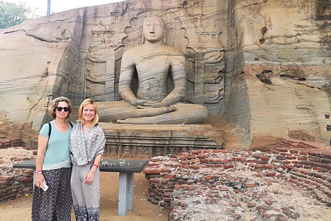 Tour Packages in Sri Lanka - Most Popular Round Tour - All in One Tour - Day 7: Ella’s easy hikes and roadside waterfalls
