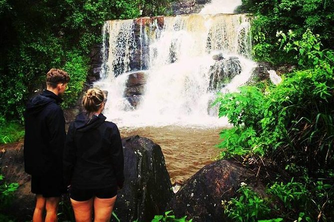 Tour to the Hidden Waterfalls around Kandy (Knuckles Range) - Huluganga Ella Falls: an easy first look