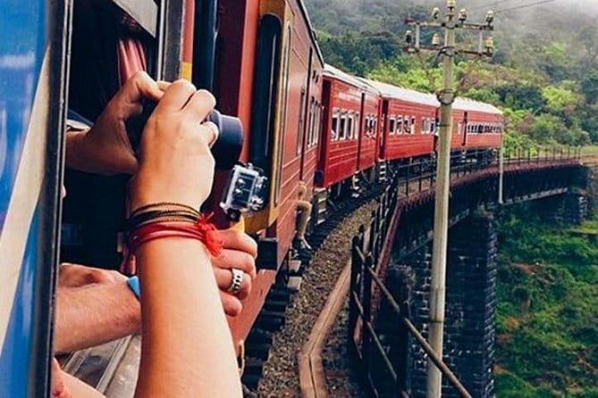Train tickets from Kandy to Nuwara Eliya or Hatton Station - The e-ticket service and what it saves you