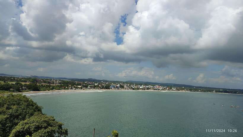 Trincomalee: City Tour with Koneswarm and Crocodile lake - Gokkanna Buddhist Temple and Kanniyai Hot Water Springs