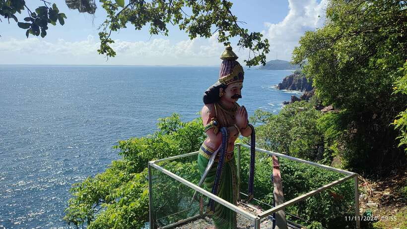 Trincomalee: City Tour with Koneswarm and Crocodile lake - The guide makes the biggest difference