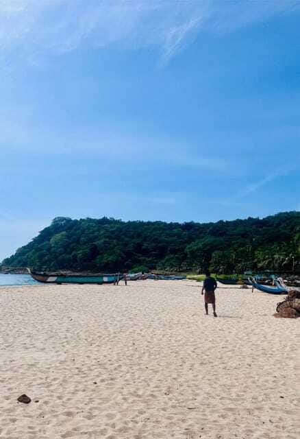 Trincomalee: Tuk-Tuk city tour with a guide - Temples, deer, and the Golden Temple