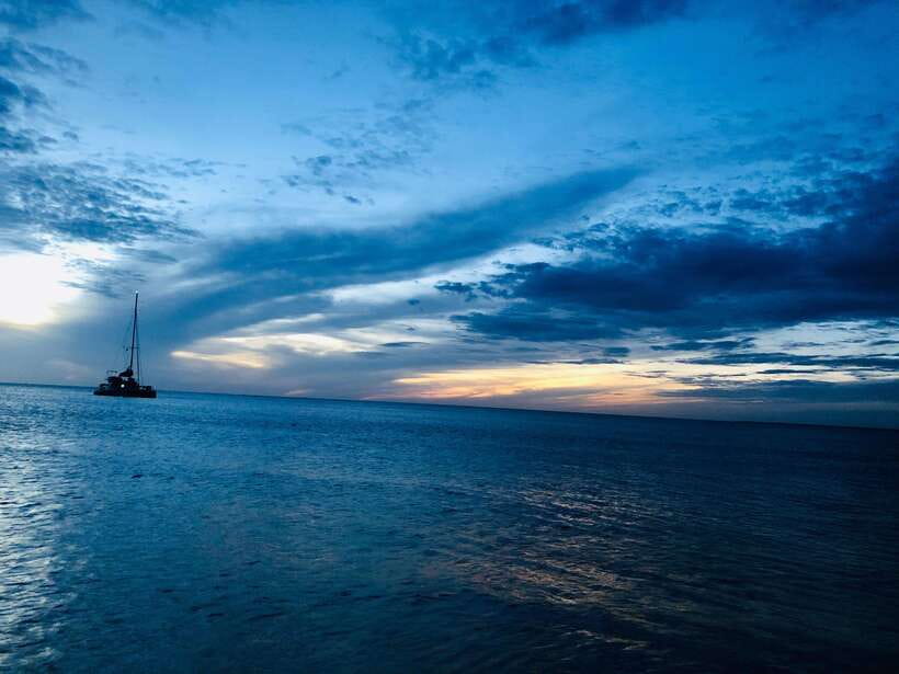 Trincomalee : Whale & dolphin watching +pigeon island tour - Returning to Trincomalee after six hours