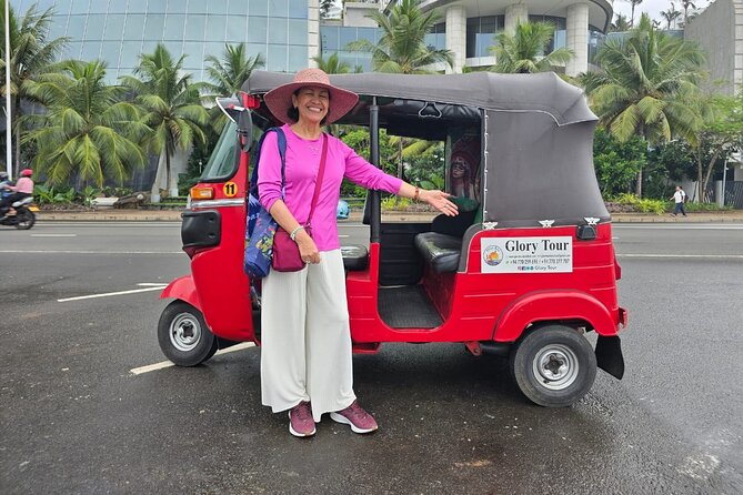 Tuk Tuk safari capital Colombo (Food and Entry Fees) Including - Pettah, St. Anthony’s, and the Red Mosque