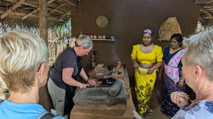 Udawalawe: Farm to Table Cooking & Authe: Village Experience - Cooking with local women in a traditional kitchen