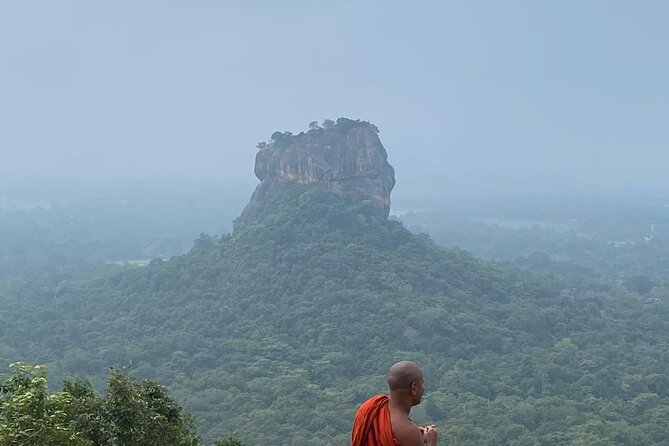 Ultimate 8-Day Sri Lanka Adventure: Private Guided Tour - Day 4: Ella’s bridges, peaks, and waterfalls