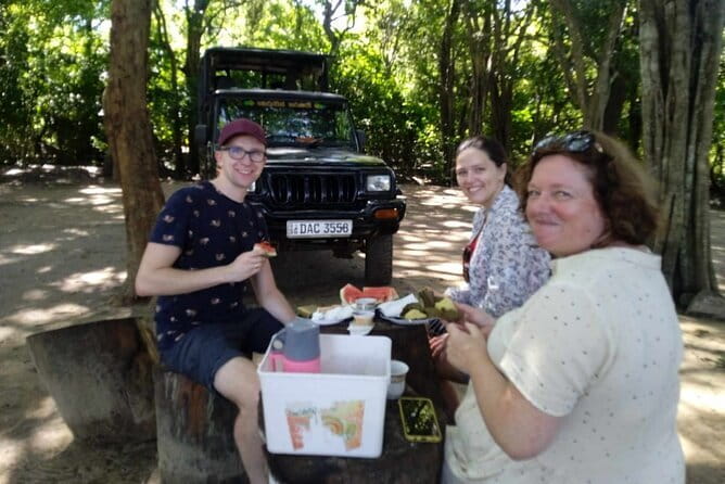 Walawe Palm Safari Udawalawe - What the $22 price includes, and what it does not